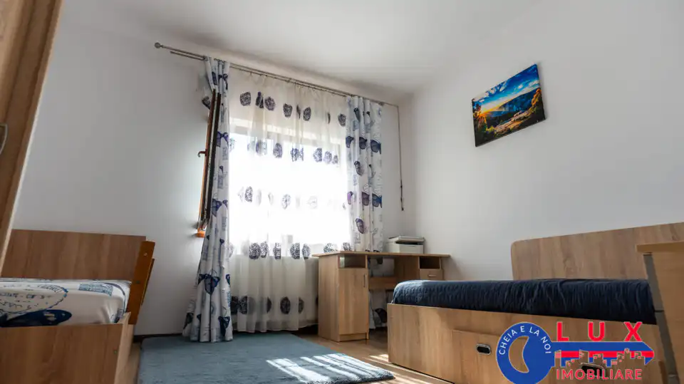 Fotografie 11: Casă modernă P+E+pod în zona Rosa