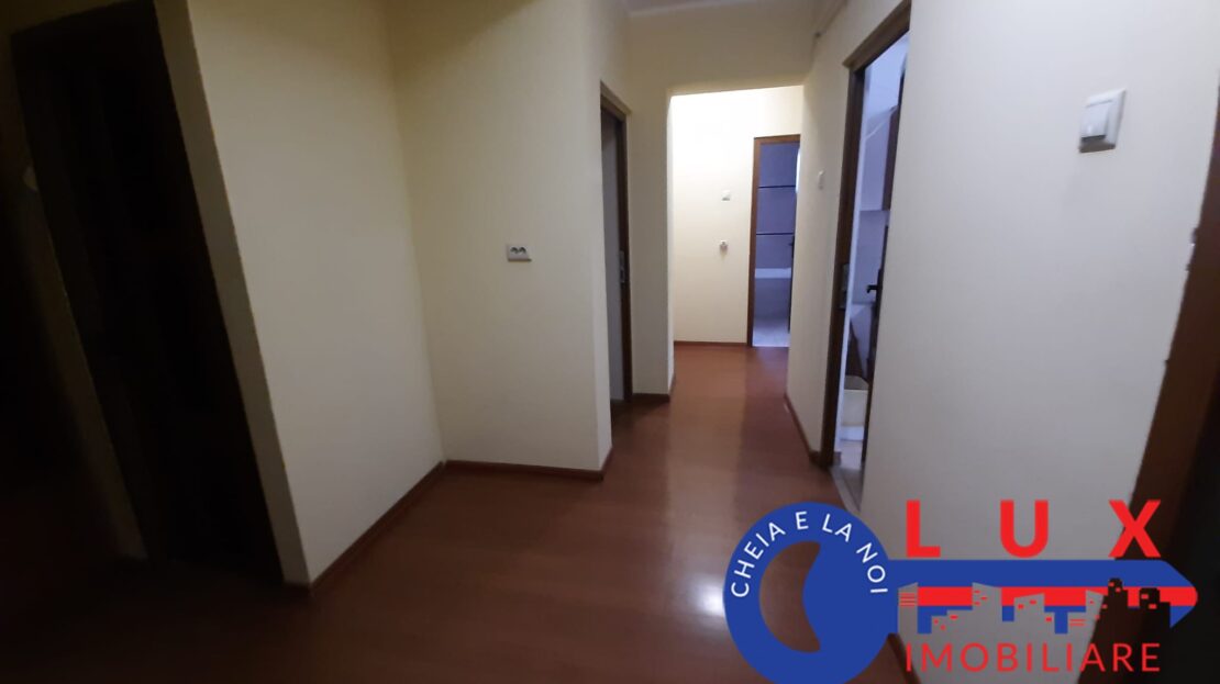 Fotografie 3: ID 3434 Apartament 3 camere de vanzare *ULTRACENTRAL