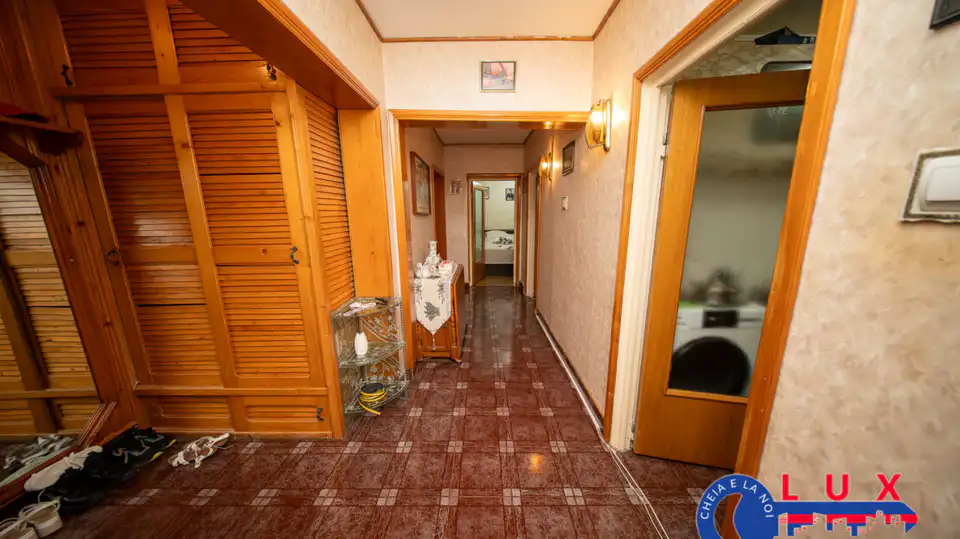 Fotografie 4: Apartament 3 camere, Strada Victoriei, Etaj 2