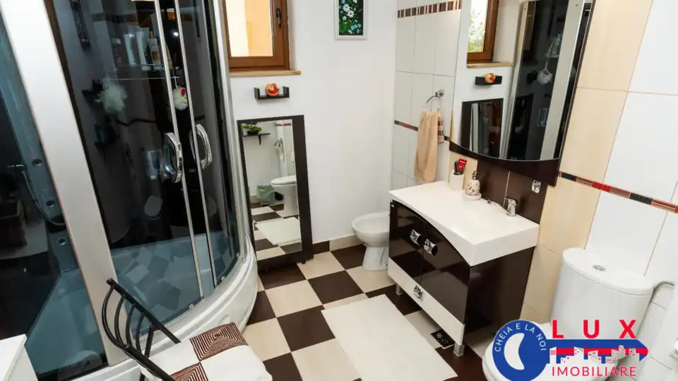 Fotografie 45: Vilă centrală cu spații generoase