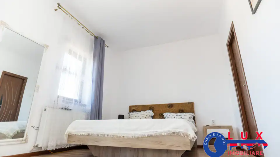 Fotografie 12: Casă modernă P+E+pod în zona Rosa