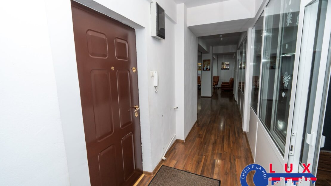 Fotografie 2: ID 4227 DE VÂNZARE – Apartament 5 camere – Str. Babadag