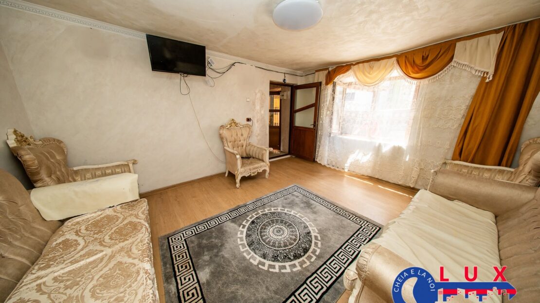 Fotografie 3: ID 6757 De vânzare: Casă în zona Piața Nouă