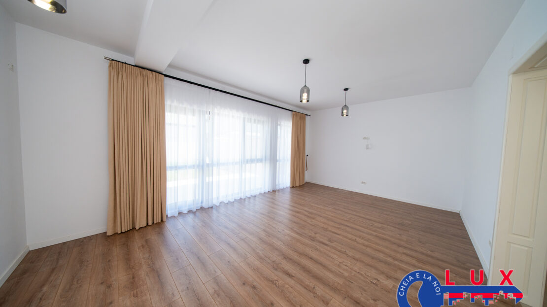Fotografie: ID 6738 Vila P+M în zona 9 Mai