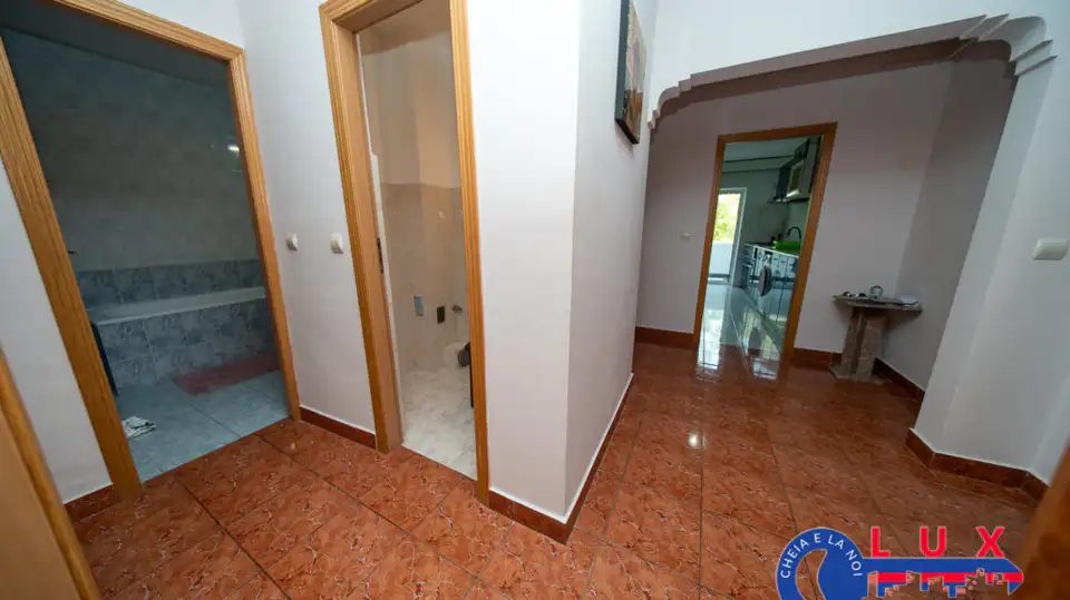 Fotografie 17: Apartament 3 Camere, Strada Babadag, Etaj 2