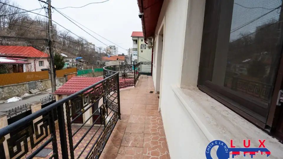 Fotografie 38: Vilă P+1+pod, Strada Miron Costin