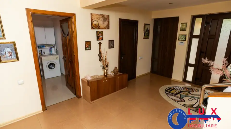 Fotografie 33: Vilă centrală cu spații generoase