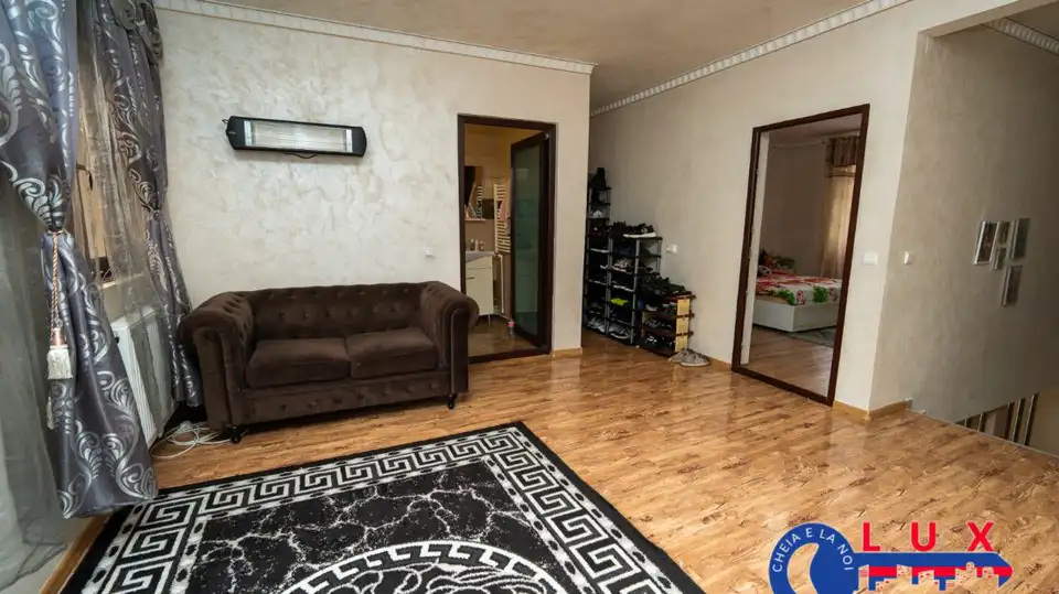 Fotografie 26: Vilă P+1+pod, Strada Miron Costin