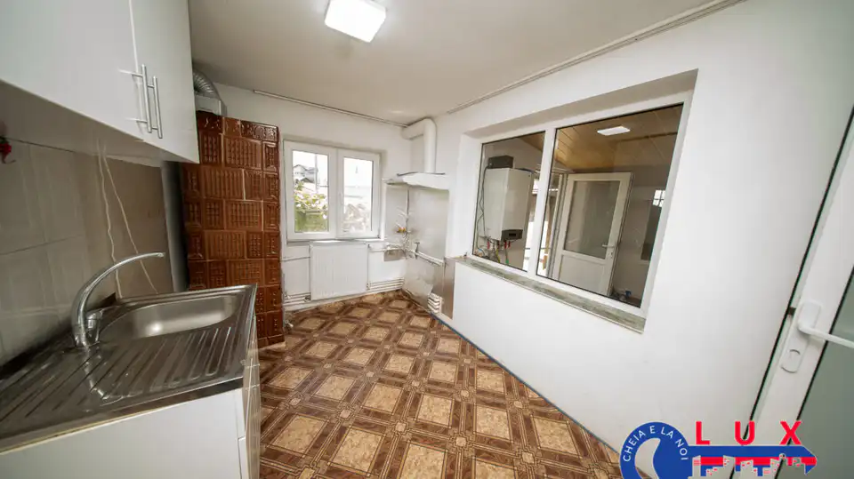 Fotografie 9: Casă primitoare în zona Pescarilor