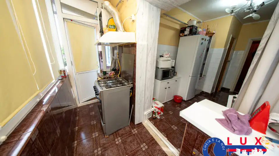 Fotografie 9: Apartament 3 camere, Strada Victoriei, Etaj 2