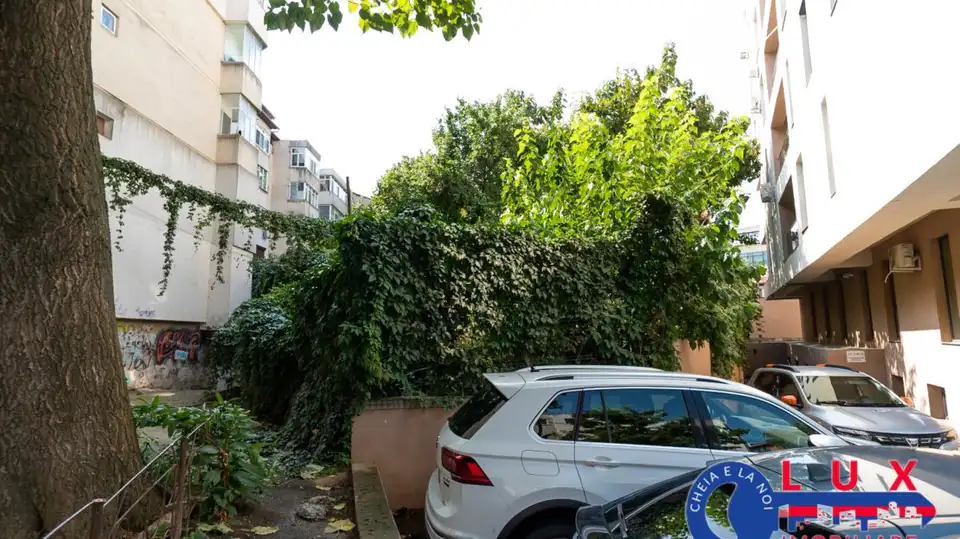 Fotografie 5: Exclusivitate, Teren pe Strada Griviței