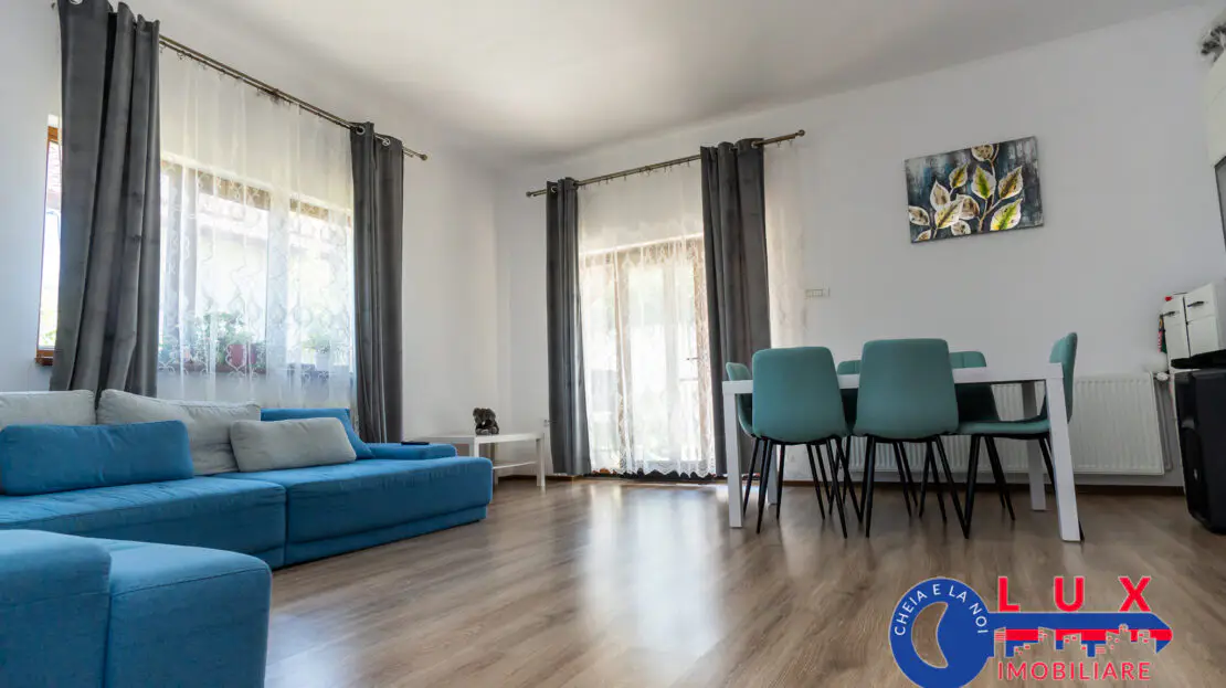 Fotografie 1: Casă modernă P+E+pod în zona Rosa