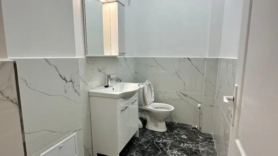 Fotografie 8: Spațiu Ultracentral