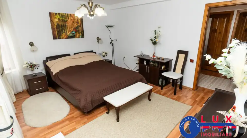 Fotografie 41: Vilă centrală cu spații generoase