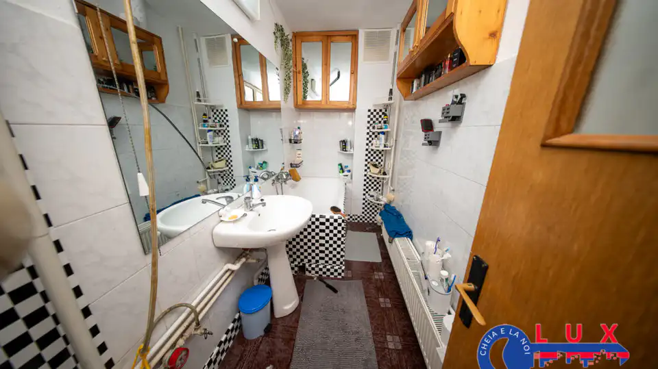 Fotografie 22: Apartament 3 camere, Strada Victoriei, Etaj 2