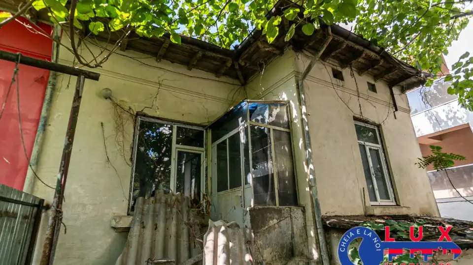 Fotografie 8: Exclusivitate, Teren pe Strada Griviței