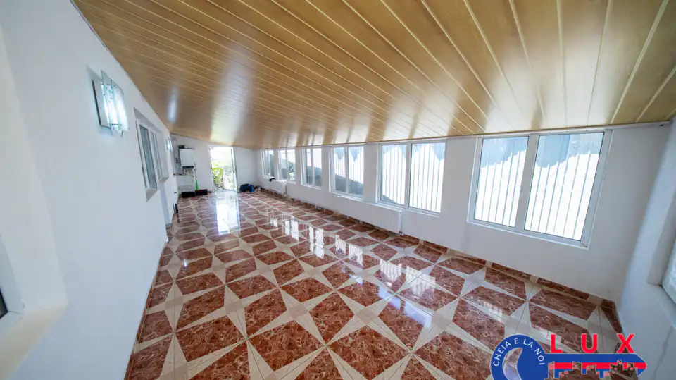 Fotografie 4: Casă primitoare în zona Pescarilor