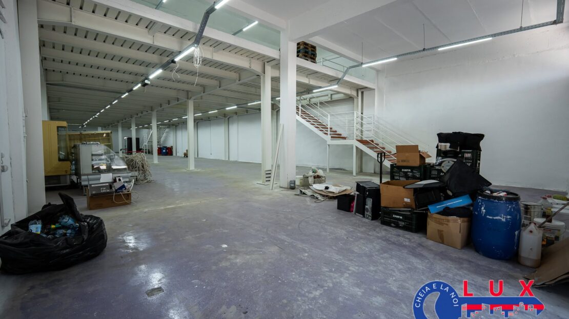 Fotografie: ID 8292 De închiriat: Spațiu comercial / Hală / Depozit