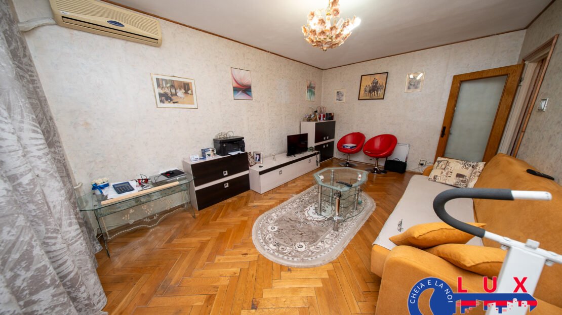 Fotografie 2: ID 3671 | Apartament 3 camere | Strada Victoriei | Etaj 2