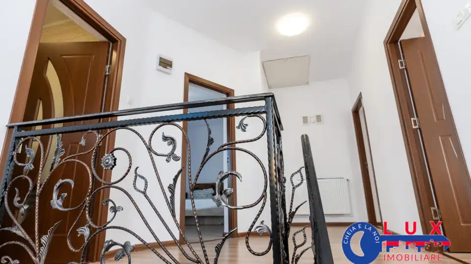 Fotografie 8: Casă modernă P+E+pod în zona Rosa