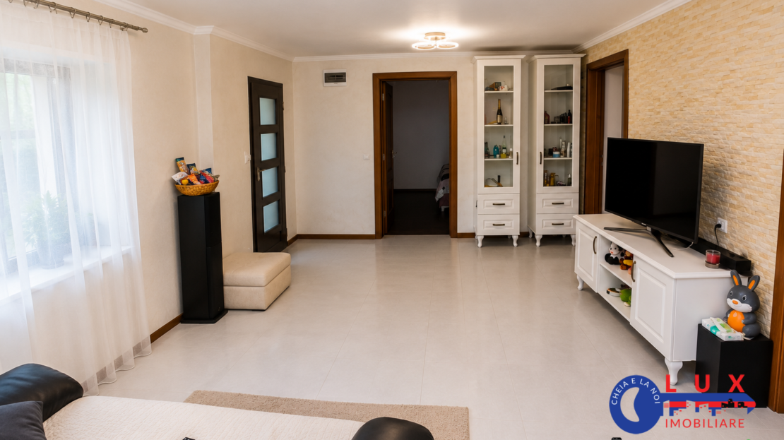 Fotografie: ID 6658 Casă modernă cu foișor și garaj