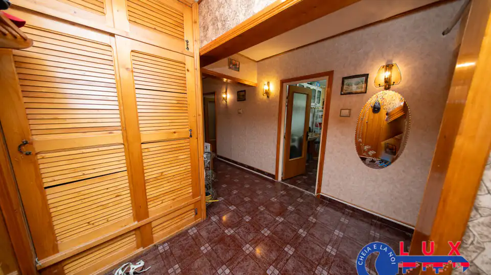 Fotografie 6: Apartament 3 camere, Strada Victoriei, Etaj 2